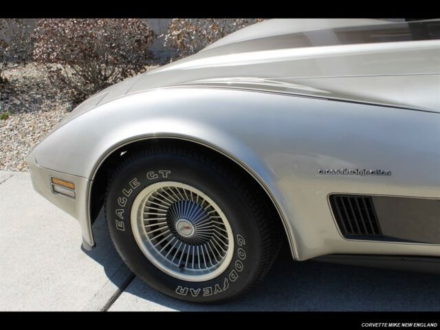 1982 Chevrolet Corvette Collector Edition - photo 8