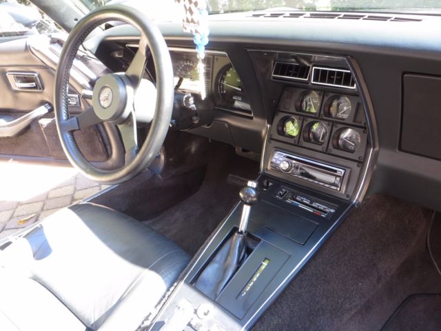 1982 Chevrolet Corvette - photo 12