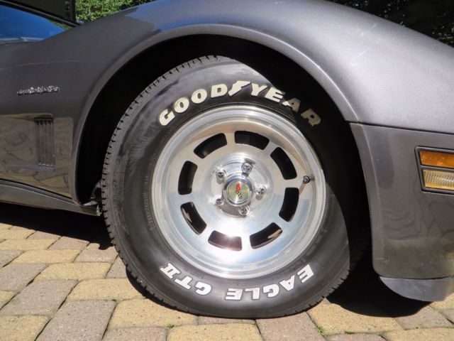 1982 Chevrolet Corvette - photo 3