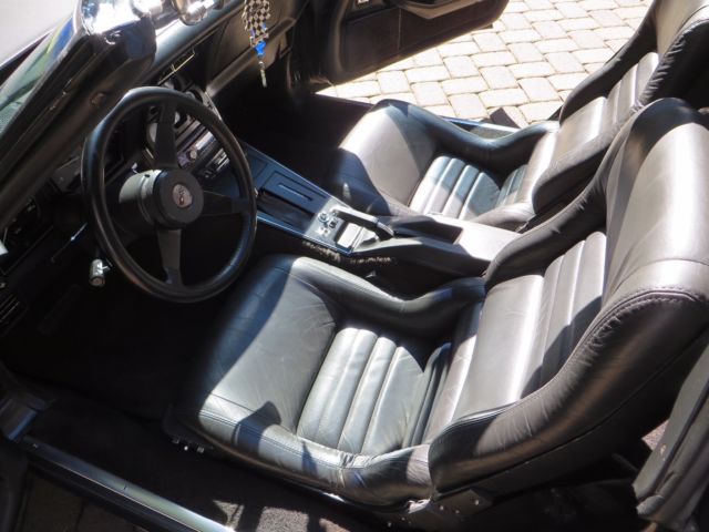 1982 Chevrolet Corvette - photo 9