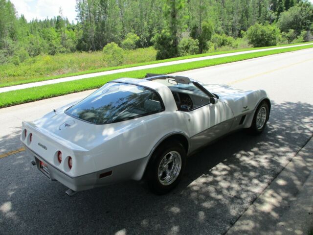 1982 Chevrolet Corvette CORVETTE - photo 3