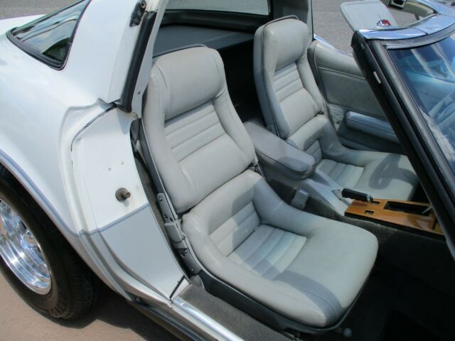 1982 Chevrolet Corvette CORVETTE - photo 7