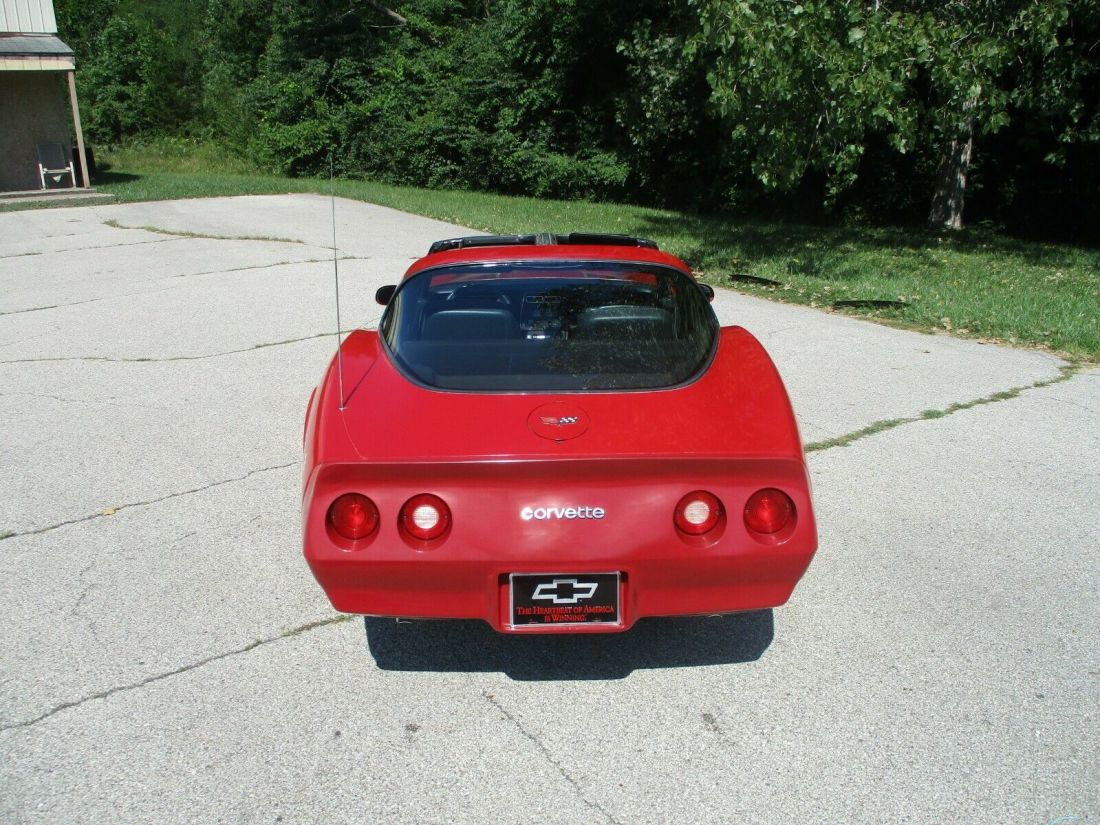 1982 Chevrolet Corvette - photo 3