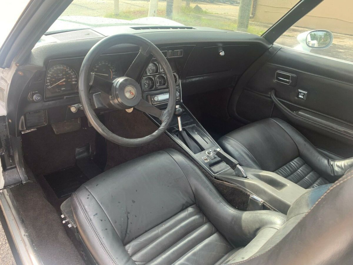 1982 Chevrolet Corvette - photo 11
