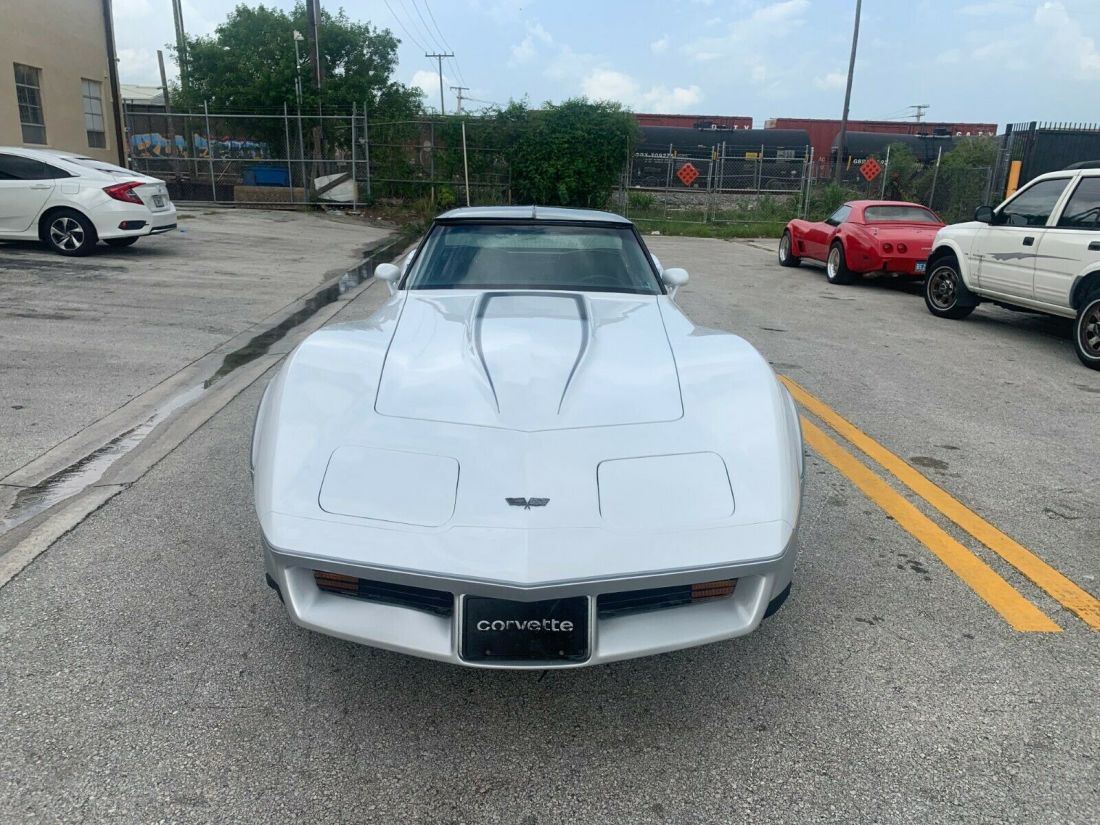 1982 Chevrolet Corvette - photo 2