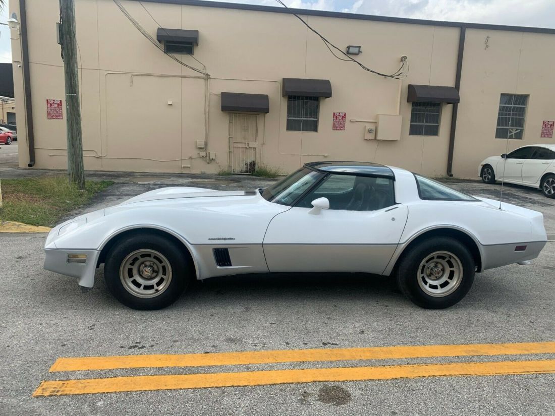 1982 Chevrolet Corvette - photo 4