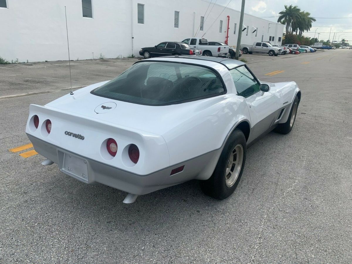 1982 Chevrolet Corvette - photo 7