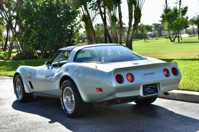 1982 Chevrolet Corvette COUPE - photo 3