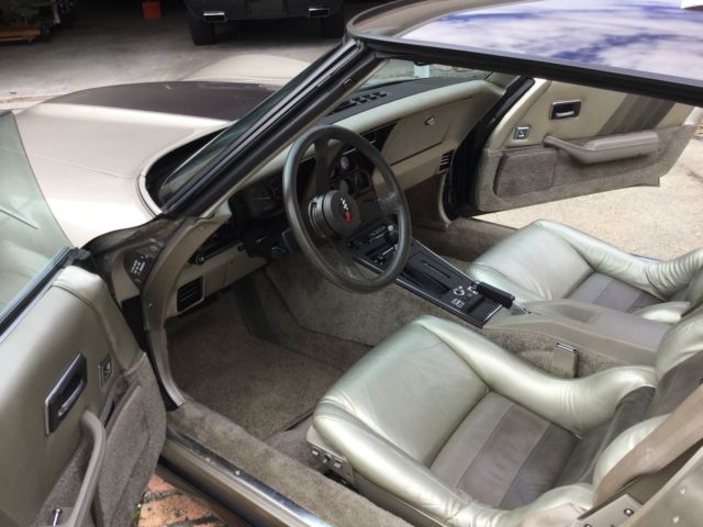 1982 Chevrolet Corvette Leather - photo 6