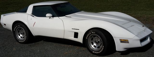 1982 Corvette T-Tops Coupe Cross Fire Injection 1982 Chevrolet Corvette T-tops