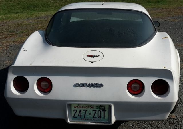 1982 Chevrolet Corvette T-tops - photo 3