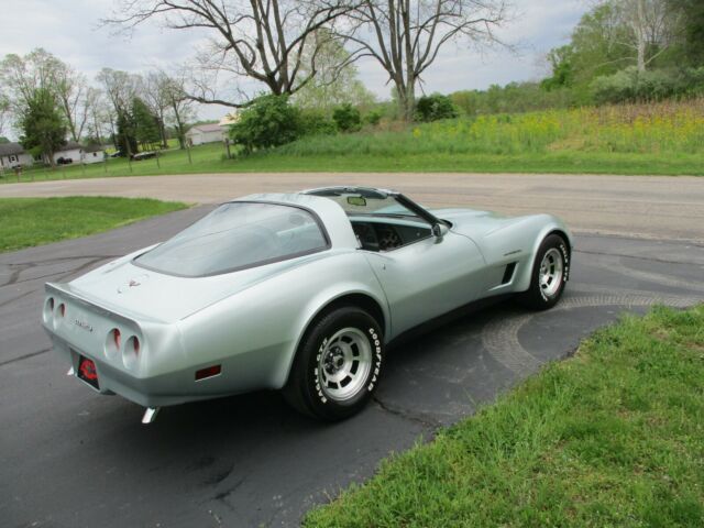 1982 Chevrolet Corvette CORVETTE - photo 4
