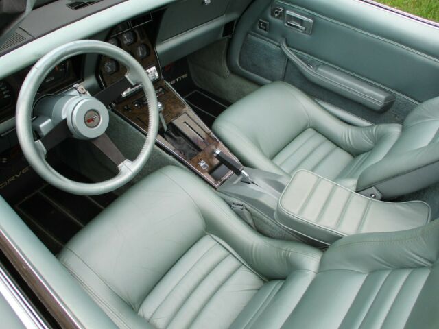 1982 Chevrolet Corvette CORVETTE - photo 5