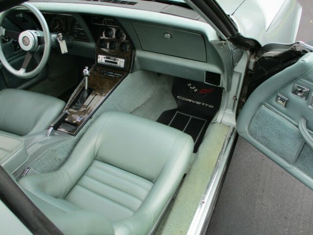 1982 Chevrolet Corvette CORVETTE - photo 9