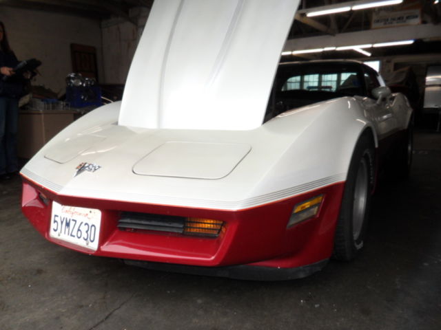 1982 Chevrolet Corvette 2 door - photo 13
