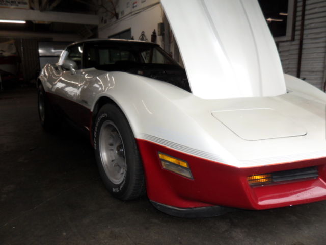 1982 Chevrolet Corvette 2 door - photo 7