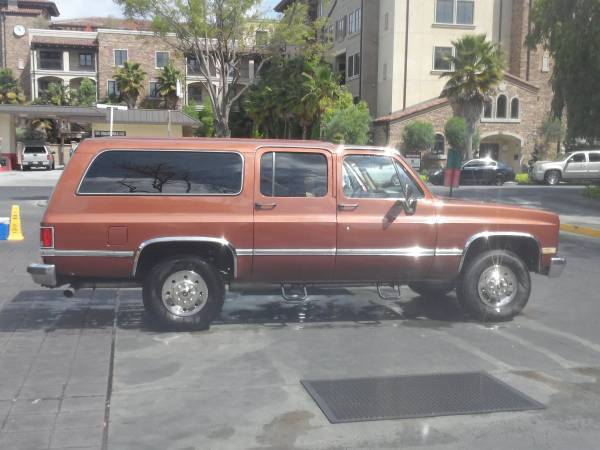 1982 Cummins Turbo diesel Chevy Suburban Truck 3rd Row Seat 1982 Chevrolet Suburban