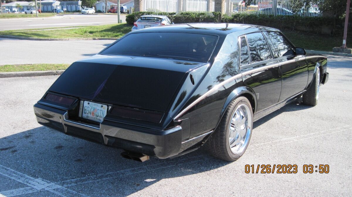 1982 Cadillac Seville - photo 4