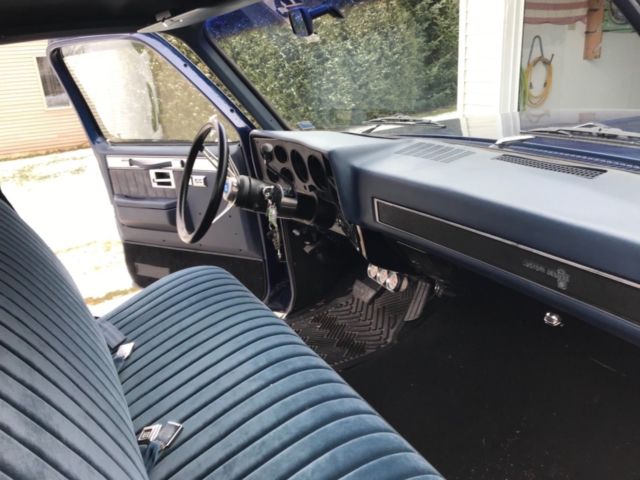 1982 Chevrolet C-10 Custom - photo 4