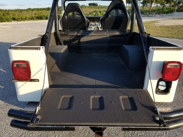 1982 Jeep CJ Scrambler Custom V8 - photo 8