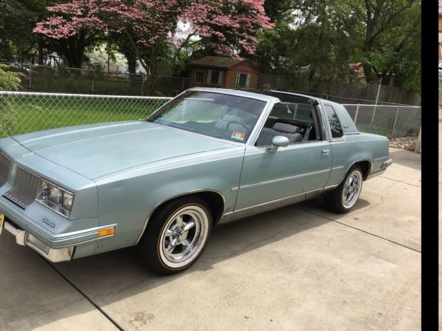 1982 Cutlass supreme T tops 1982 Oldsmobile Cutlass Base