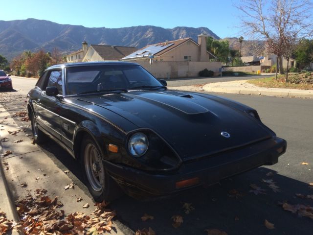 1982 Datsun Z-Series Gold Pinstriping & Wheels - photo 2