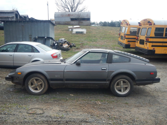 1982 Datsun 280ZX Turbo Z Automatic 166k Rusty Restoration Project or Parts Car 1982 Datsun Z-Series