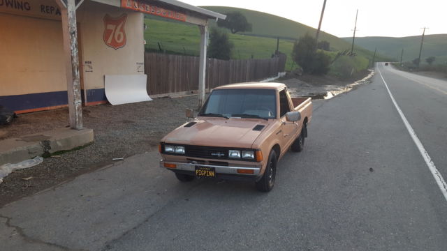 1982 Datsun 720 base - photo 3