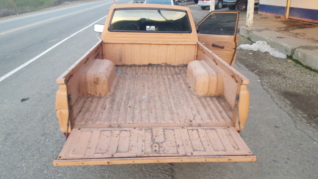 1982 Datsun 720 base - photo 8