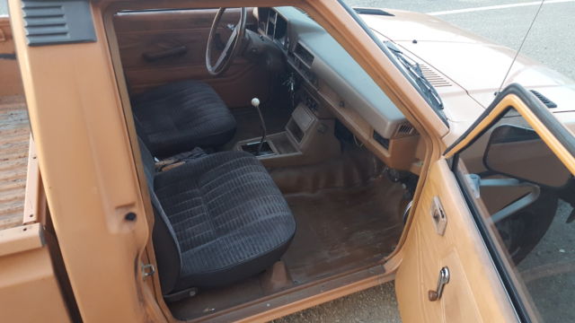 1982 Datsun 720 base - photo 9