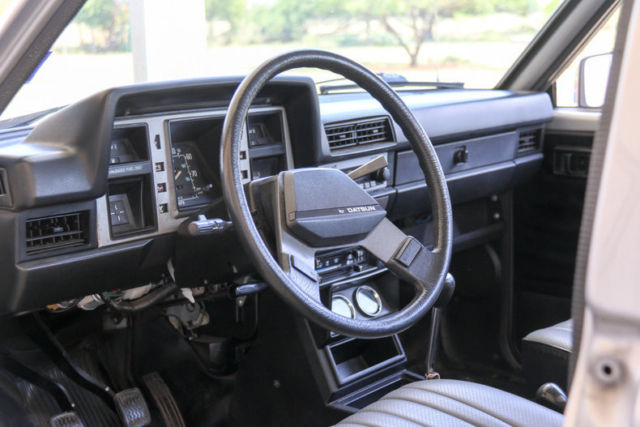1982 Datsun 720 Pickup 4 x 4 55k original miles new tires and wheels - photo 11