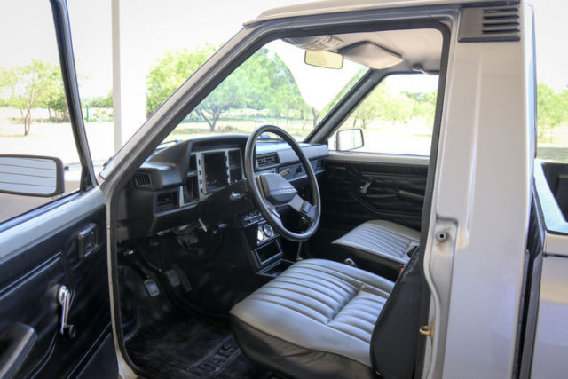 1982 Datsun 720 Pickup 4 x 4 55k original miles new tires and wheels - photo 9