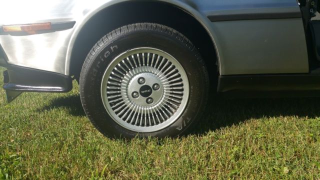 1982 DeLorean - photo 4