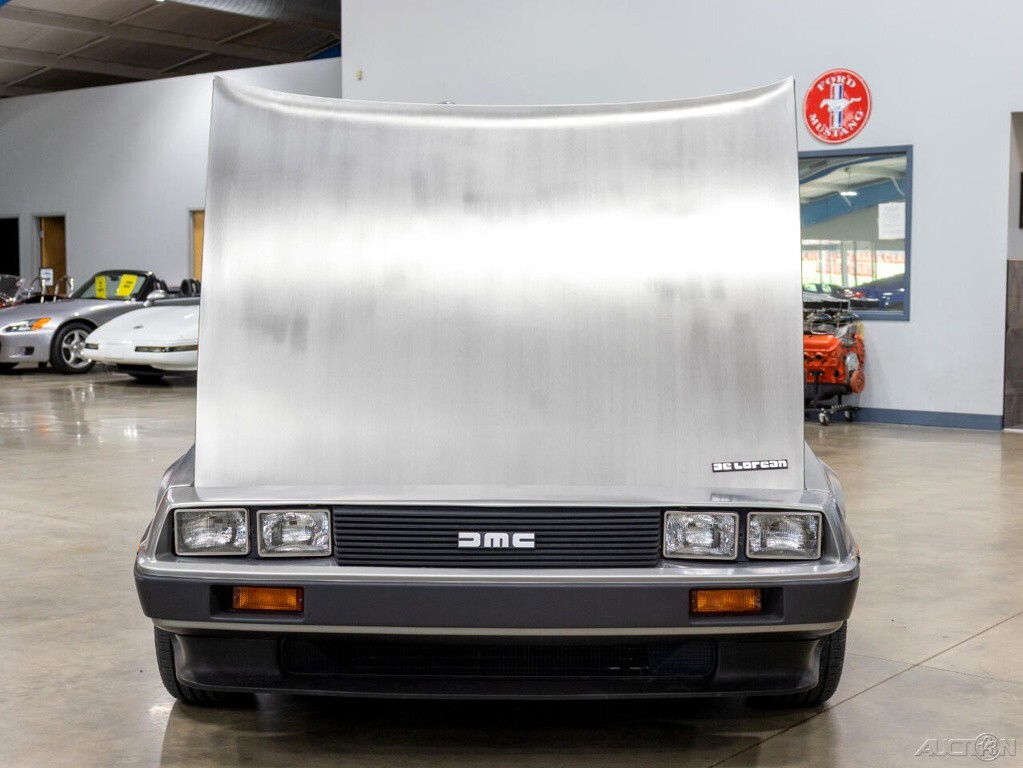 1982 DeLorean DMC-12 - photo 10