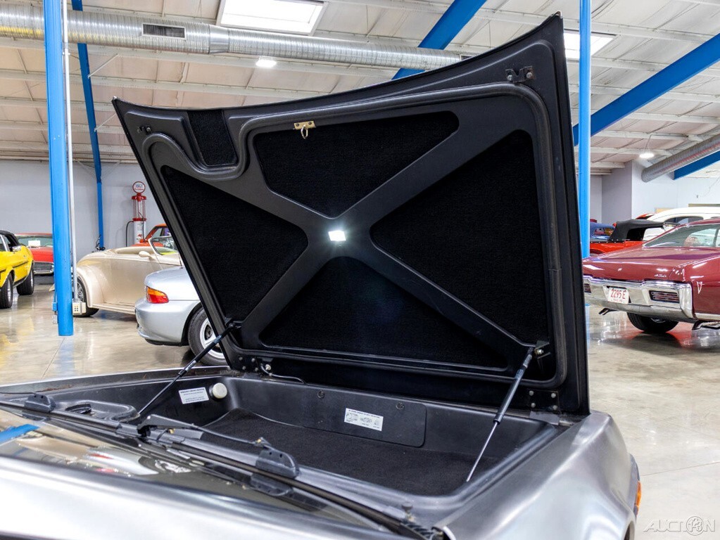 1982 DeLorean DMC-12 - photo 12
