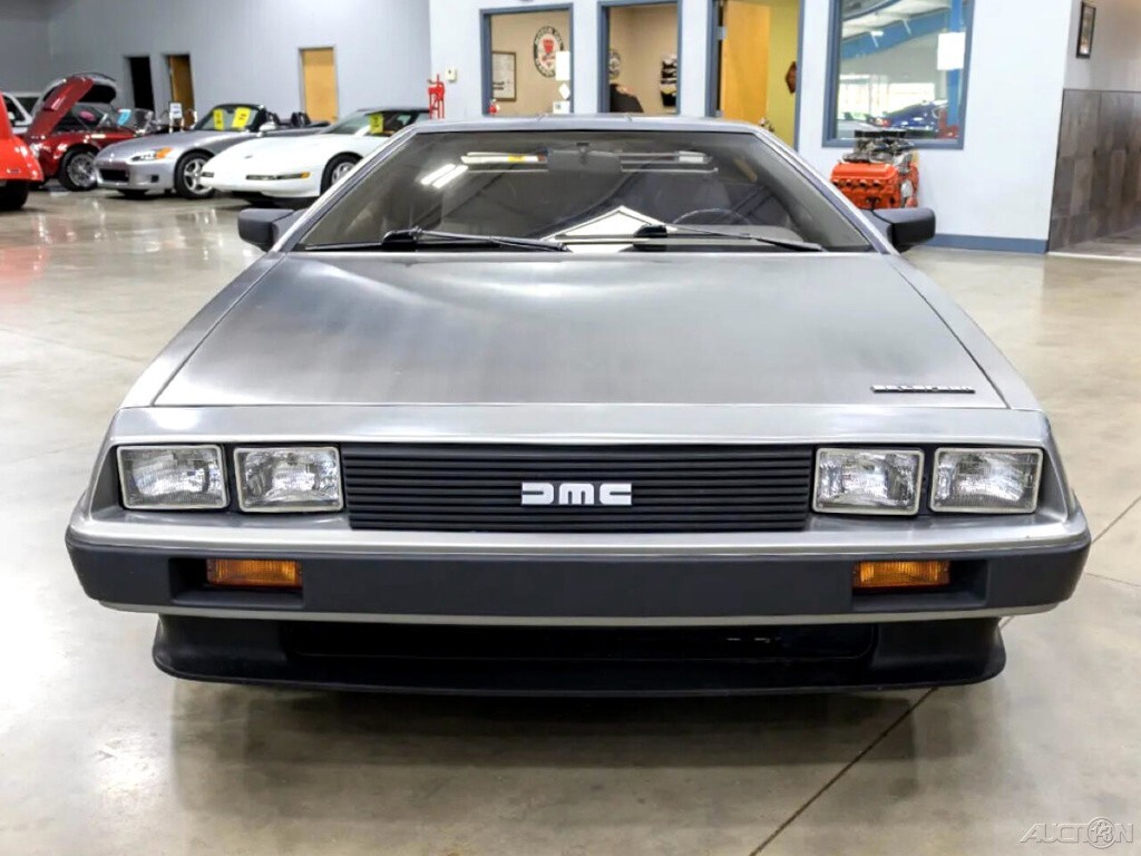 1982 DeLorean DMC-12 - photo 2
