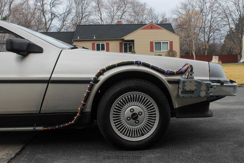 1982 DeLorean DMC-12 Time Machine - photo 11