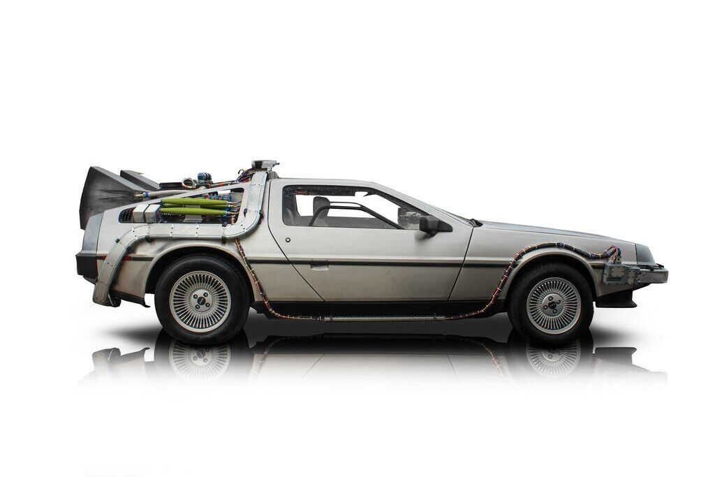 1982 DeLorean DMC-12 Time Machine - photo 2