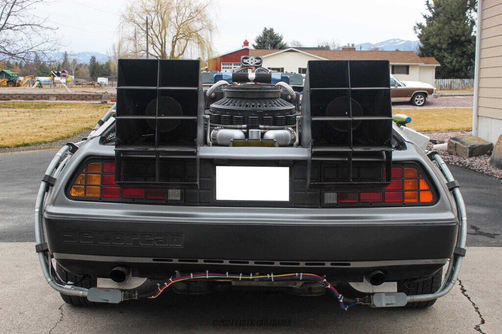 1982 DeLorean DMC-12 Time Machine - photo 7