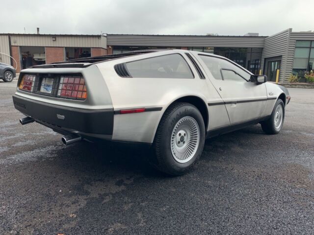 1982 DeLorean - photo 11