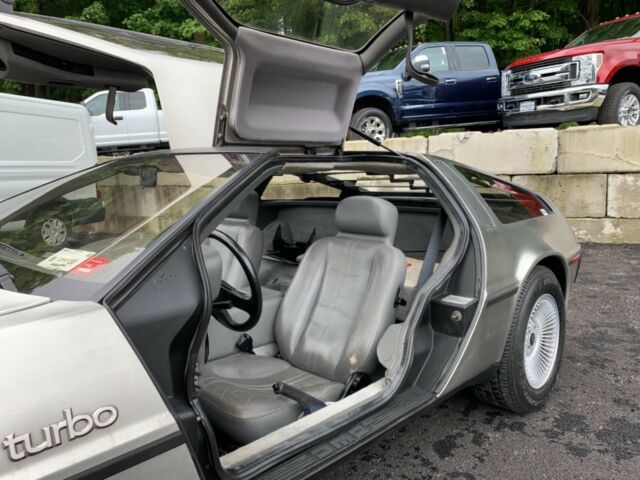 1982 DeLorean - photo 3