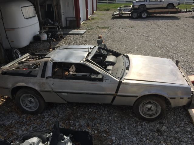 1982 DeLorean DMC12 - photo 2
