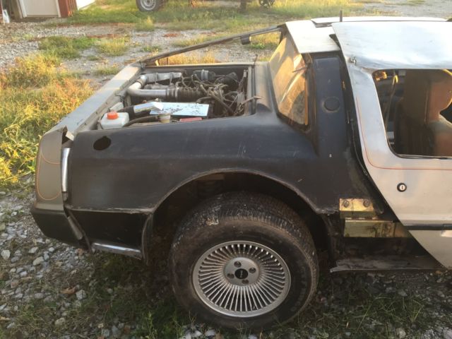 1982 DeLorean DMC12 - photo 6
