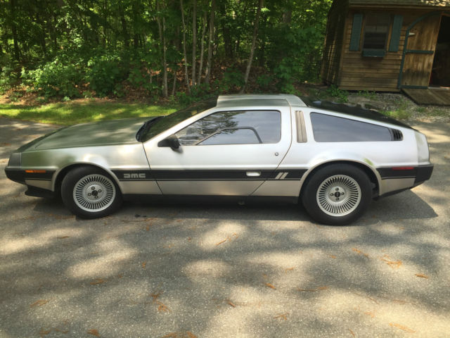 1982 DMC-12 De Lorean 1982 DeLorean DMC-12