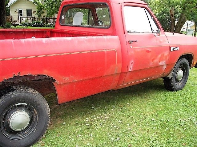 1982 Dodge Other Pickups Base Standard Cab Pickup 2-Door - photo 5