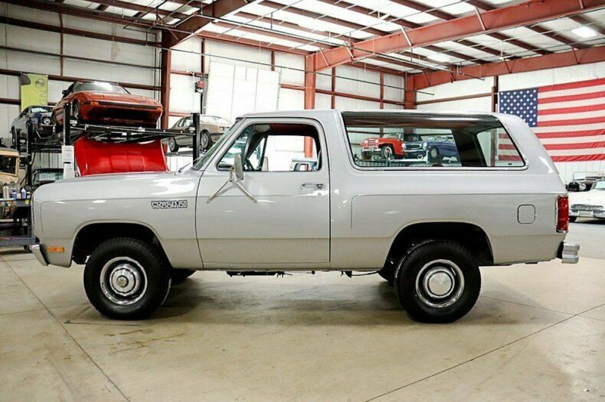 1982 Dodge Ramcharger Power Wagon - photo 2