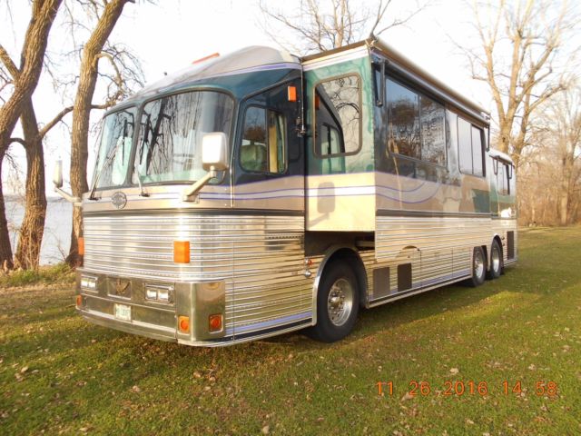 1982 Eagle bus conversion with slide out and cat engine Eagle