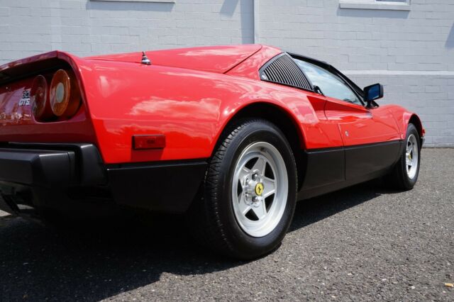 1982 Ferrari 308 GTSi - photo 10