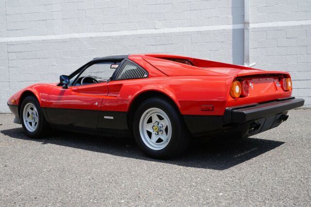 1982 Ferrari 308 GTSi - photo 4