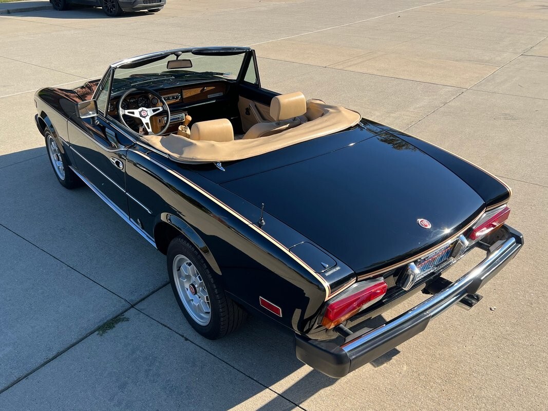1982 Fiat 124 Spider - photo 6